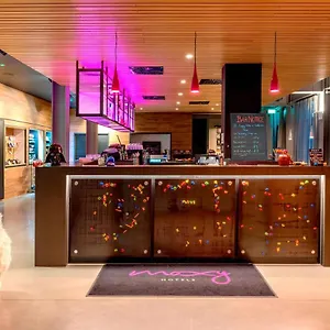 https://moxy-london-excel.brighton-hotels-england.com