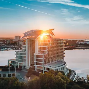 https://st-davids-hotel-and-spa.cardiffhotelswales.com